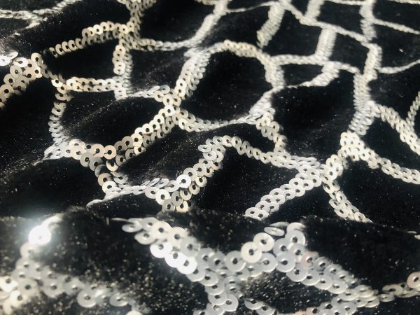 Animal Fur Spangles Sequin Fabric Soft 2 Way Stretch Material Giraffe Print Short Pile Faux  - 53"/135cm Wide - BLACK & SILVER - Image 3