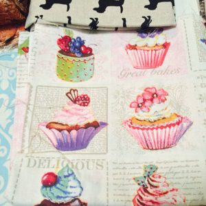 2kg Fabric Scrap Bundle, Textile Remnants, Material Bolt Ends, Cloth MIX (cath kidston, timeless treasures etc)