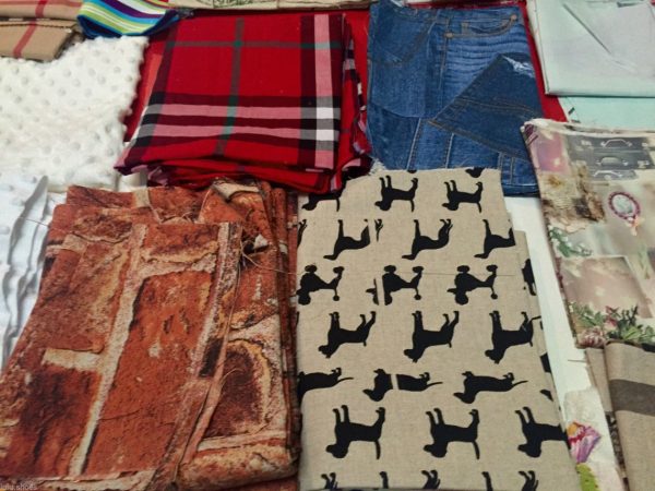 2kg Fabric Scrap Bundle, Textile Remnants, Material Bolt Ends, Cloth MIX (cath kidston, timeless treasures etc) - Image 2