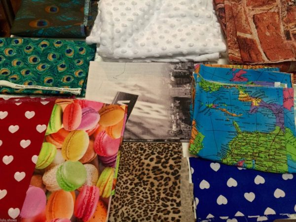 2kg Fabric Scrap Bundle, Textile Remnants, Material Bolt Ends, Cloth MIX (cath kidston, timeless treasures etc) - Image 3