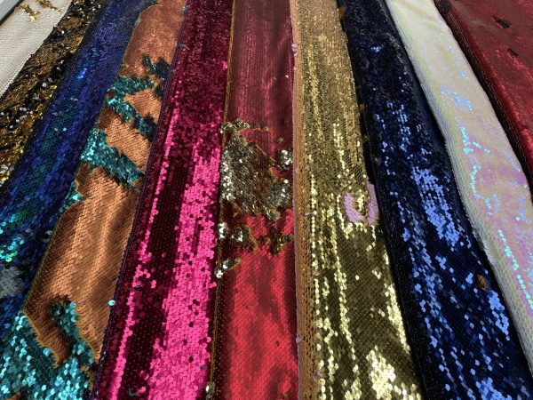 MERMAID Reversible 5mm Sequin Fabric Flip Two Tone Stretch Material - 130cm wide - Red & Gold sequins - Image 4